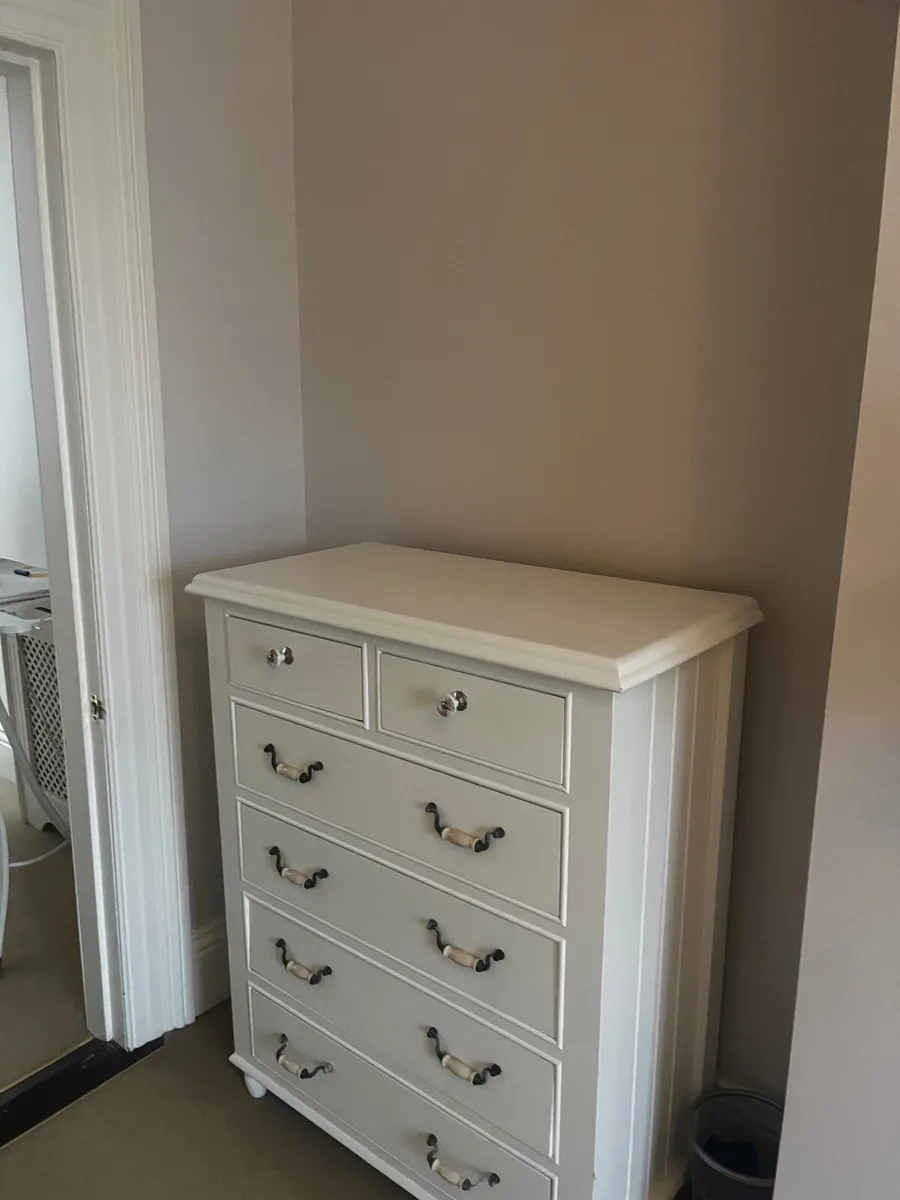 Chest of drawers - Image 2