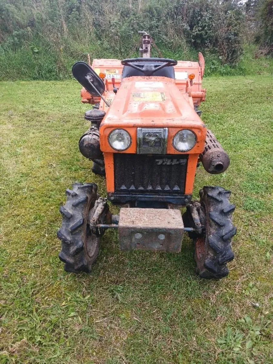 Kubota B6001DT Compact Tractor and Implements - Image 4