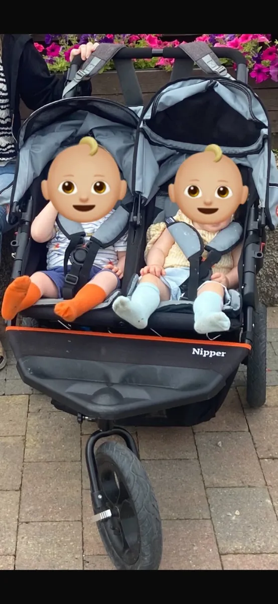 Out’n’Anout Double Buggy - Image 2