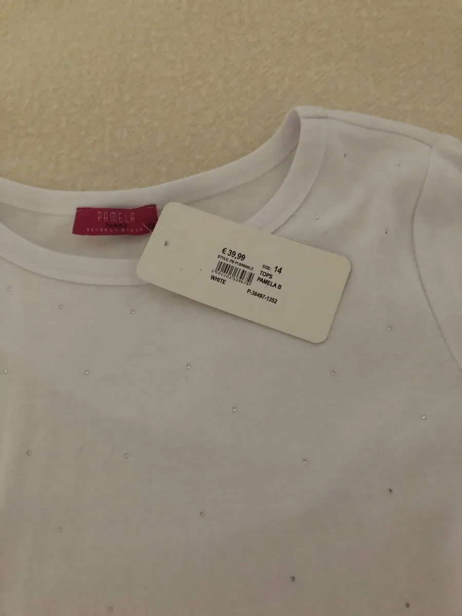 Ladies Top with Diamonds on Front - Image 1