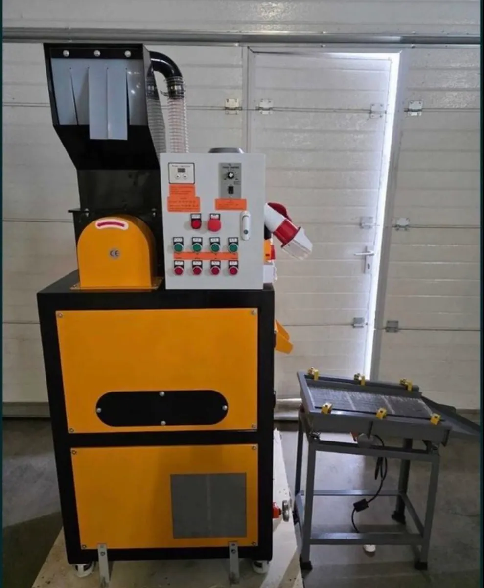 New 5.3Kw cable granulator 220v 3 pin plug Uk - Image 1