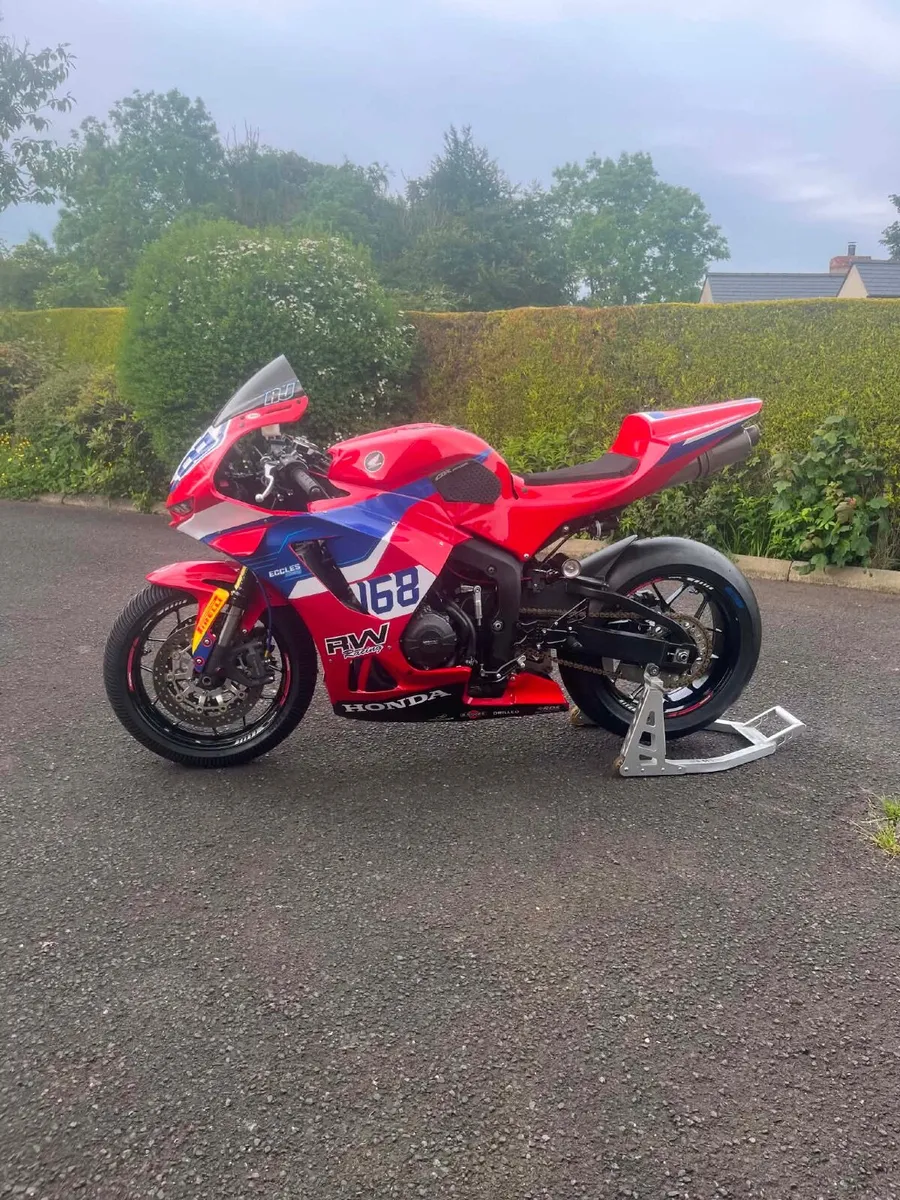 Honda CB 2021 - Image 1