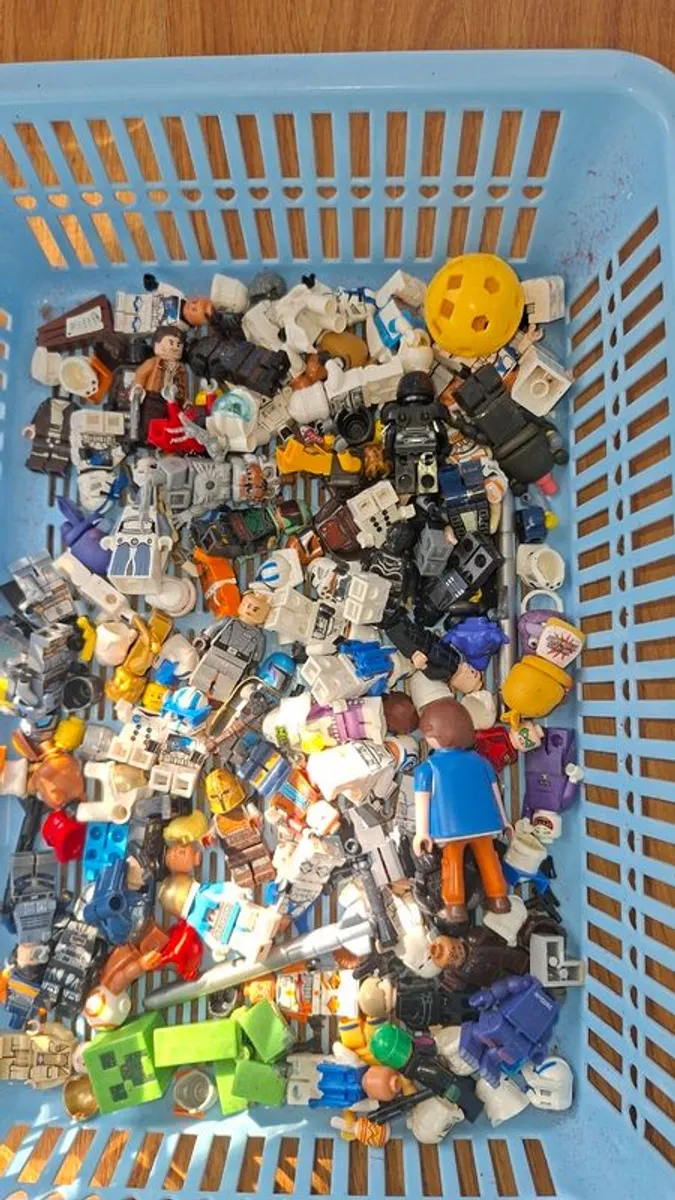 Huge LEGO Collection Lot  1,000s of Bricks + Original Instruction Booklets - Image 1