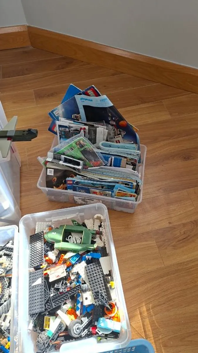 Huge LEGO Collection Lot  1,000s of Bricks + Original Instruction Booklets - Image 3