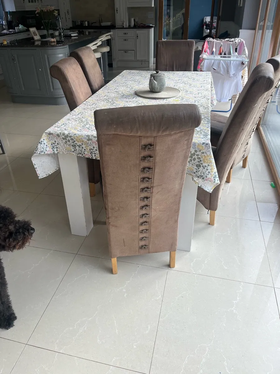 Table chairs and stools free to take away - Image 3