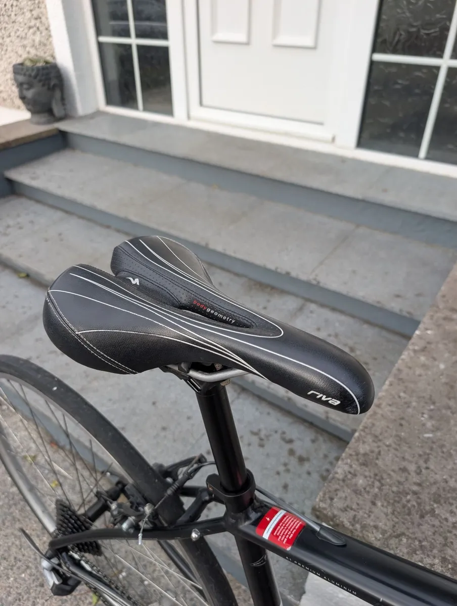 Specialized Road Bike, 24 Speed - Like New - Image 4