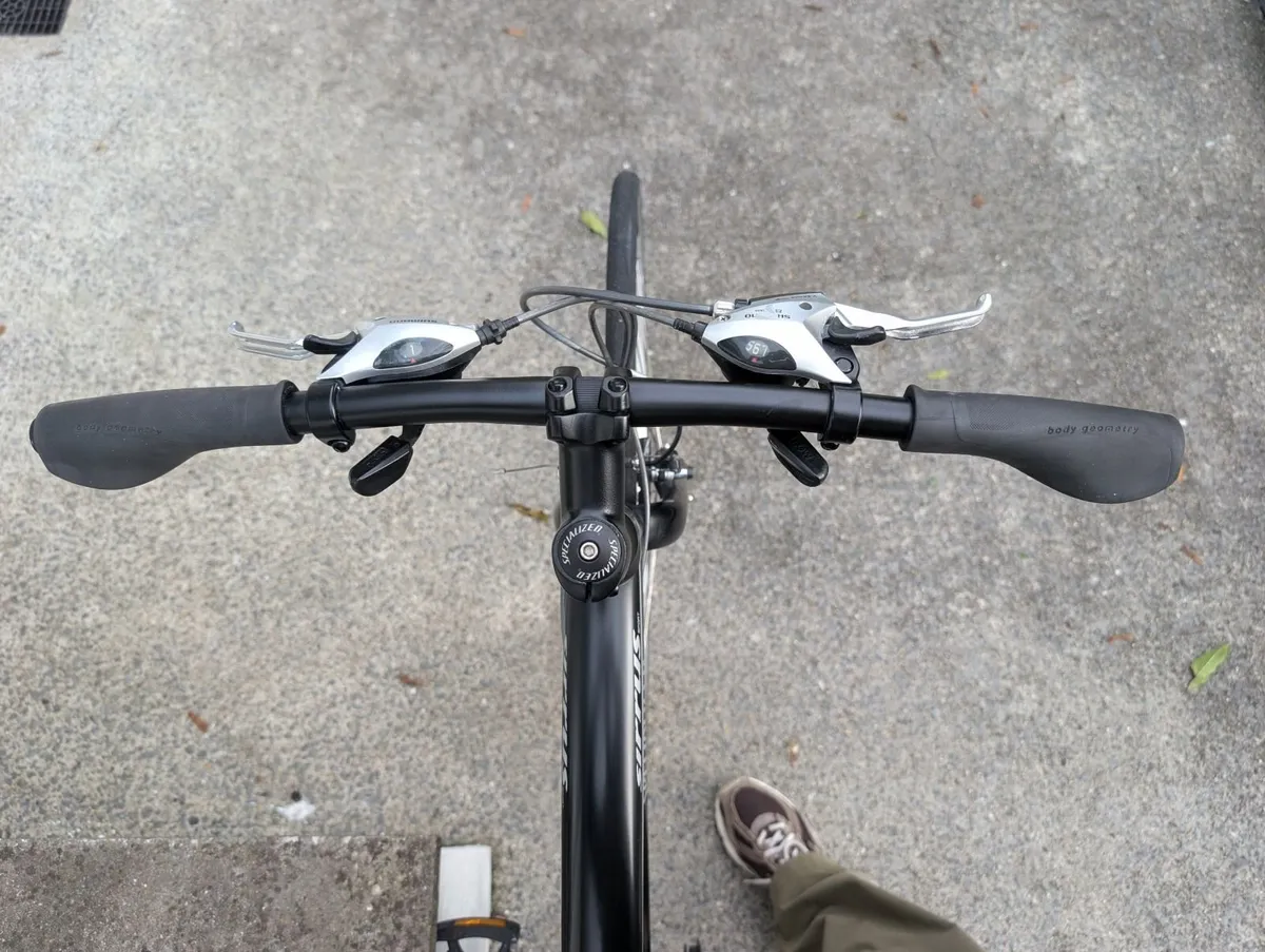Specialized Road Bike, 24 Speed - Like New - Image 3