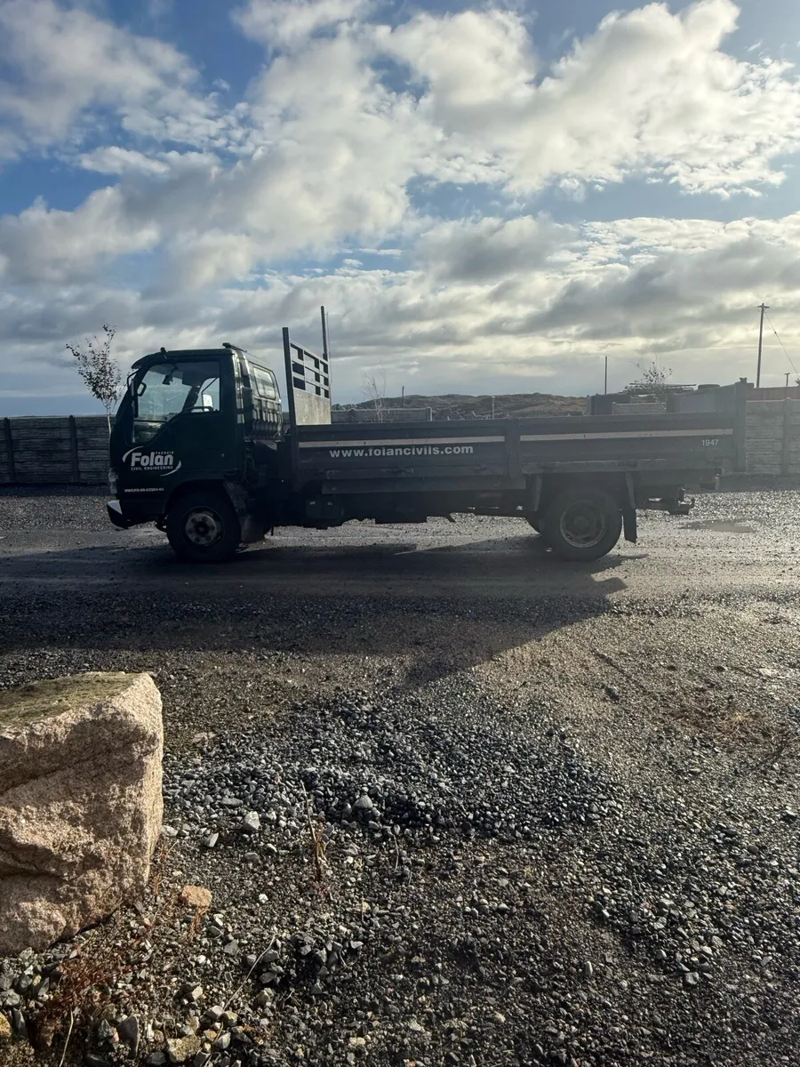 Isuzu NQR Tipper - Image 4