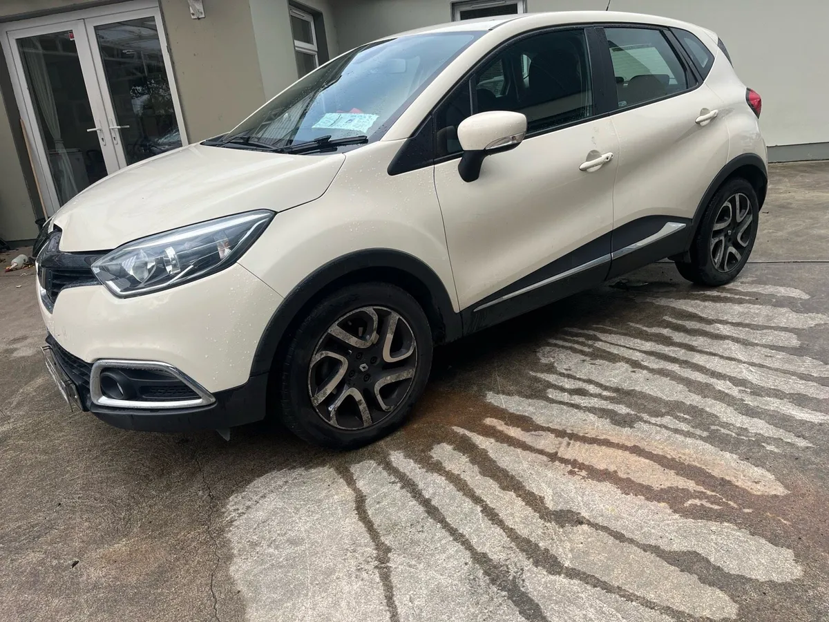 Renault capture 1.5dci 151 taxed and tested  drive - Image 2