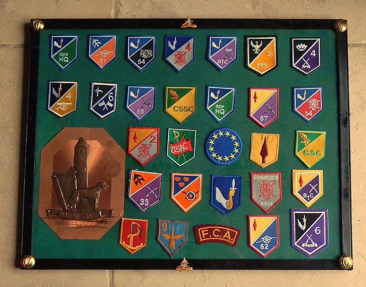 Selection of Irish Defence Forces Shoulder Flashes - Image 1