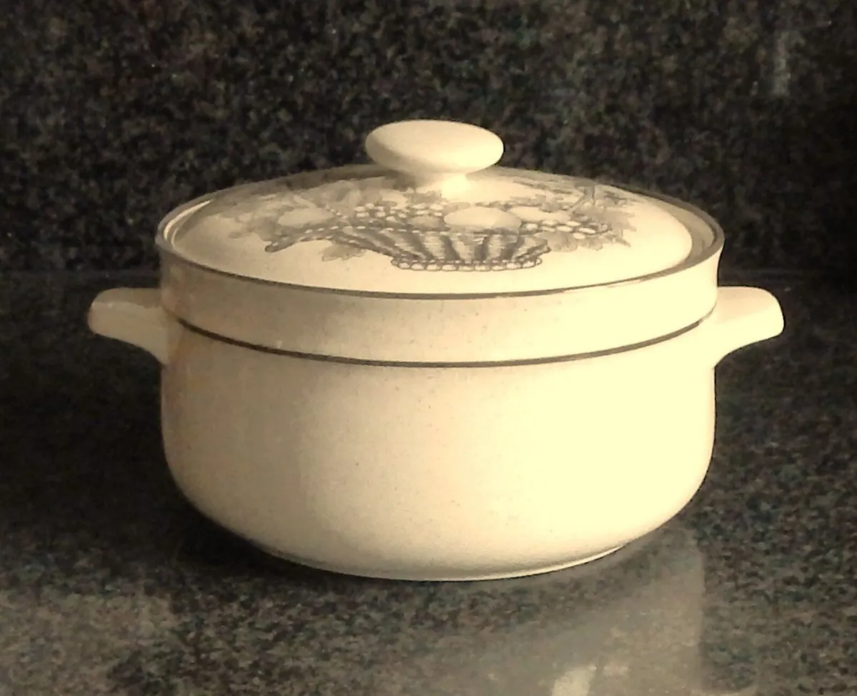 Vintage Arklow Pottery Honey Stone Serving Dish - Image 4