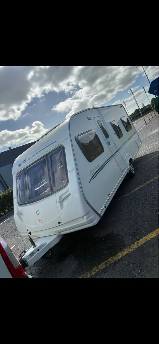 Fixed bed caravan  €6250 - Image 2