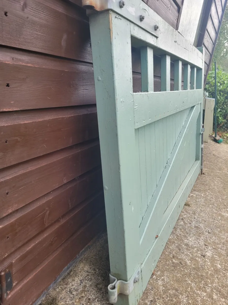 Timber gates - Image 4