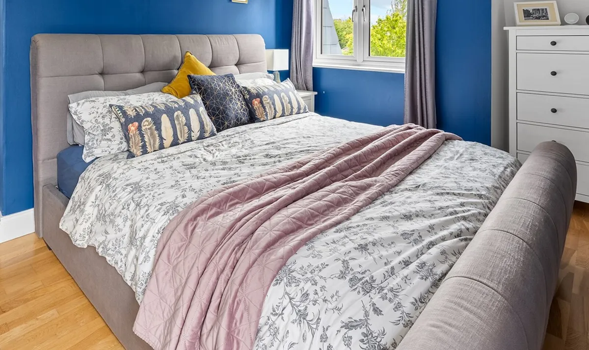 Super king fabric bedframe - Image 2