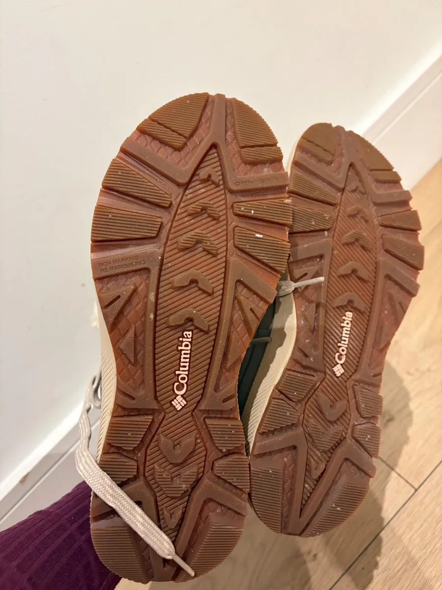 Waterproof Columbia shoes - Image 3