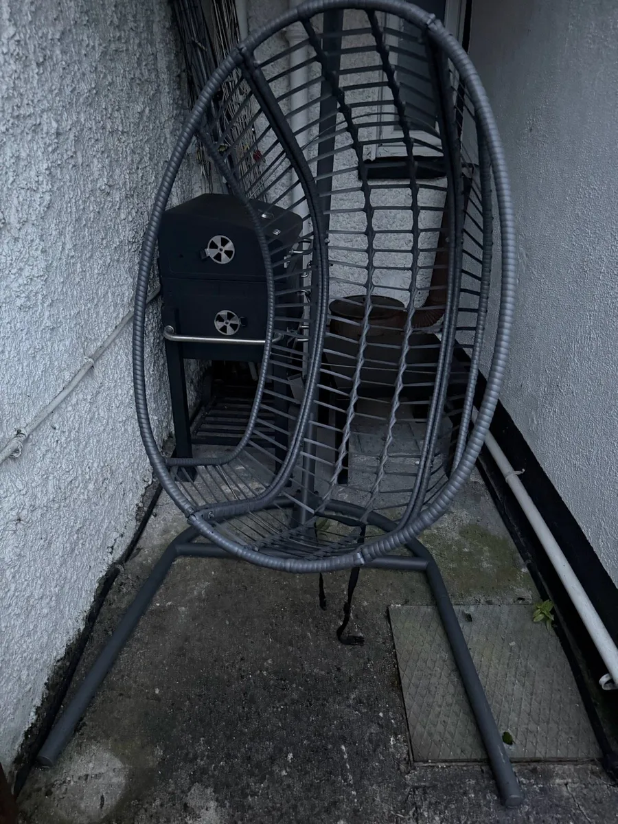 Egg chair - Image 1