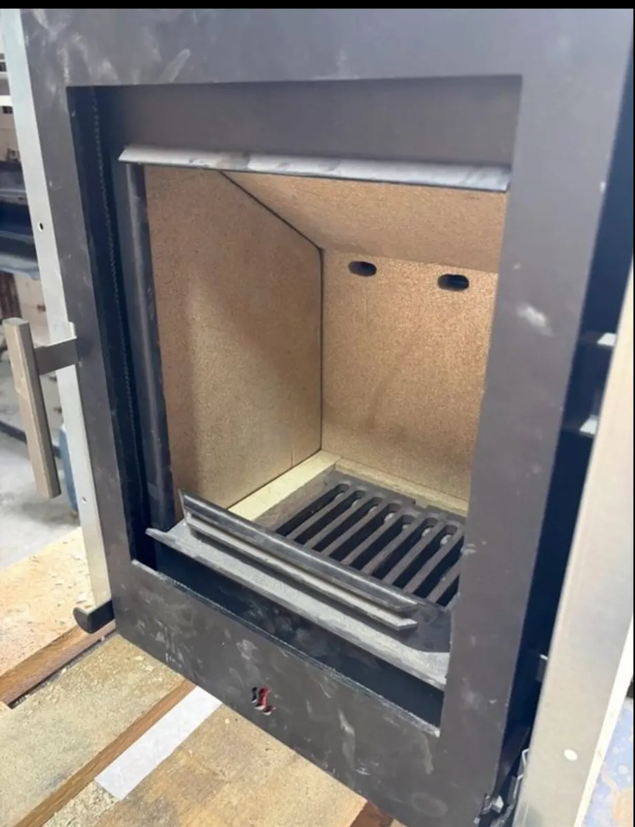 5KW Tenbury inset Stove - Image 3