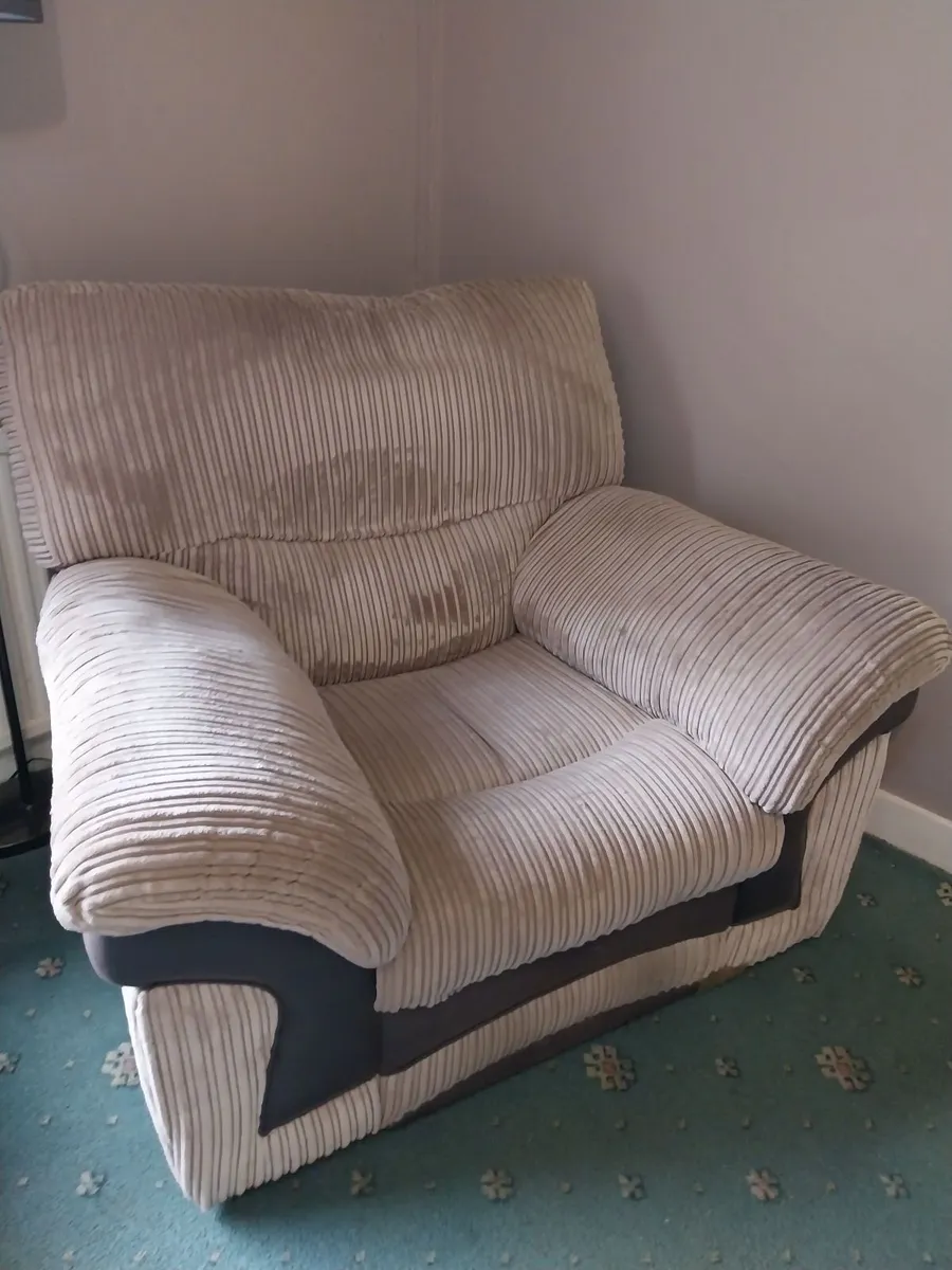 3 piece sofa - Image 1
