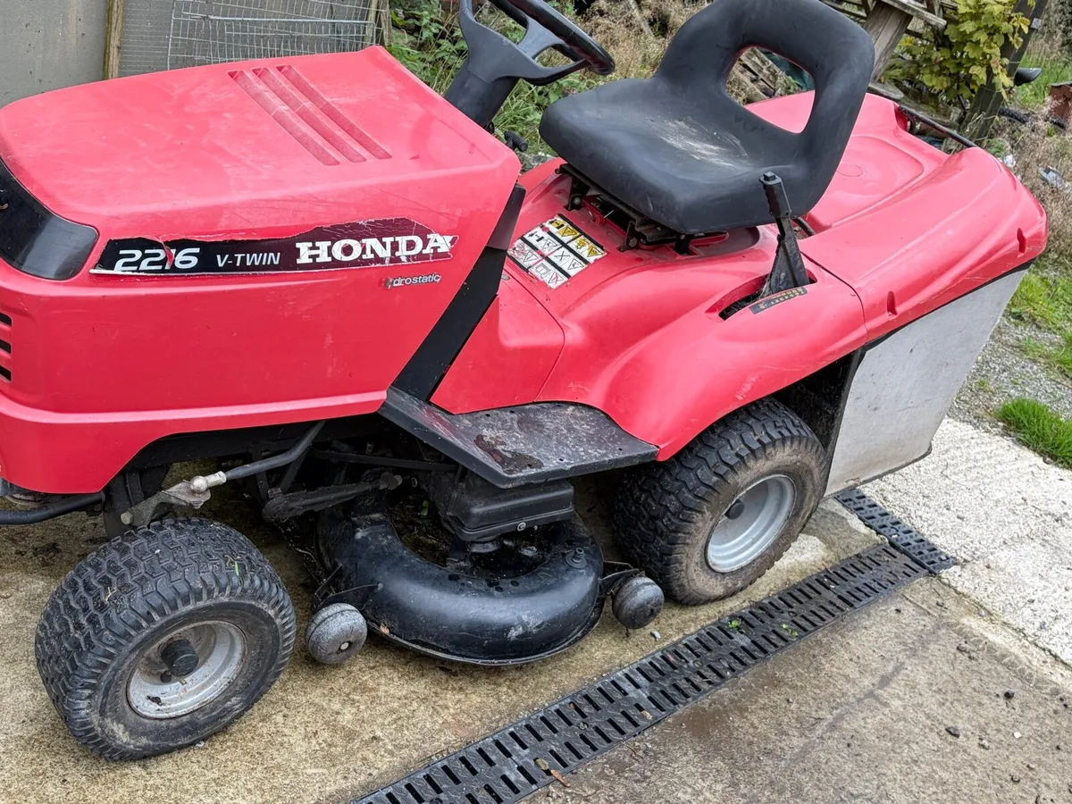Lawn mower - Image 2