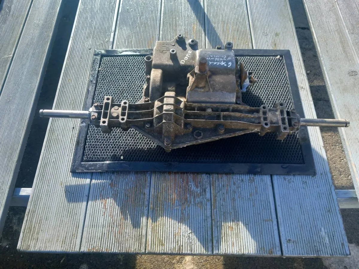 Countax/Westwood manual gearbox for sale - Image 3