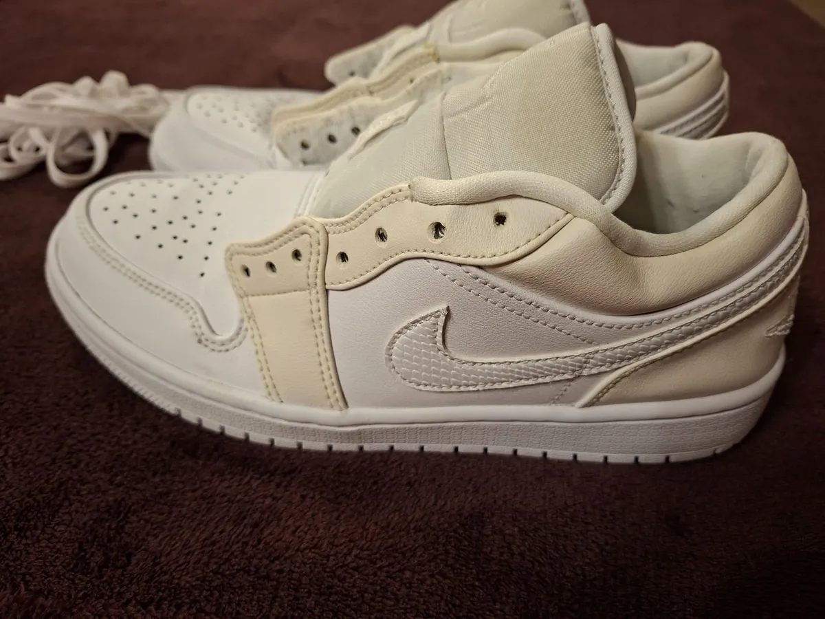 Nike Air Jordan 1 Low Triple White Womens Trainers - Image 1