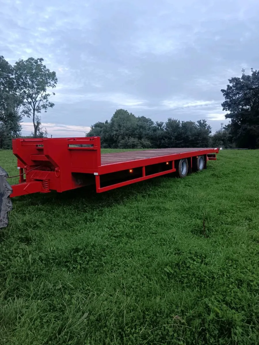 35ft bale/flat trailer - Image 1