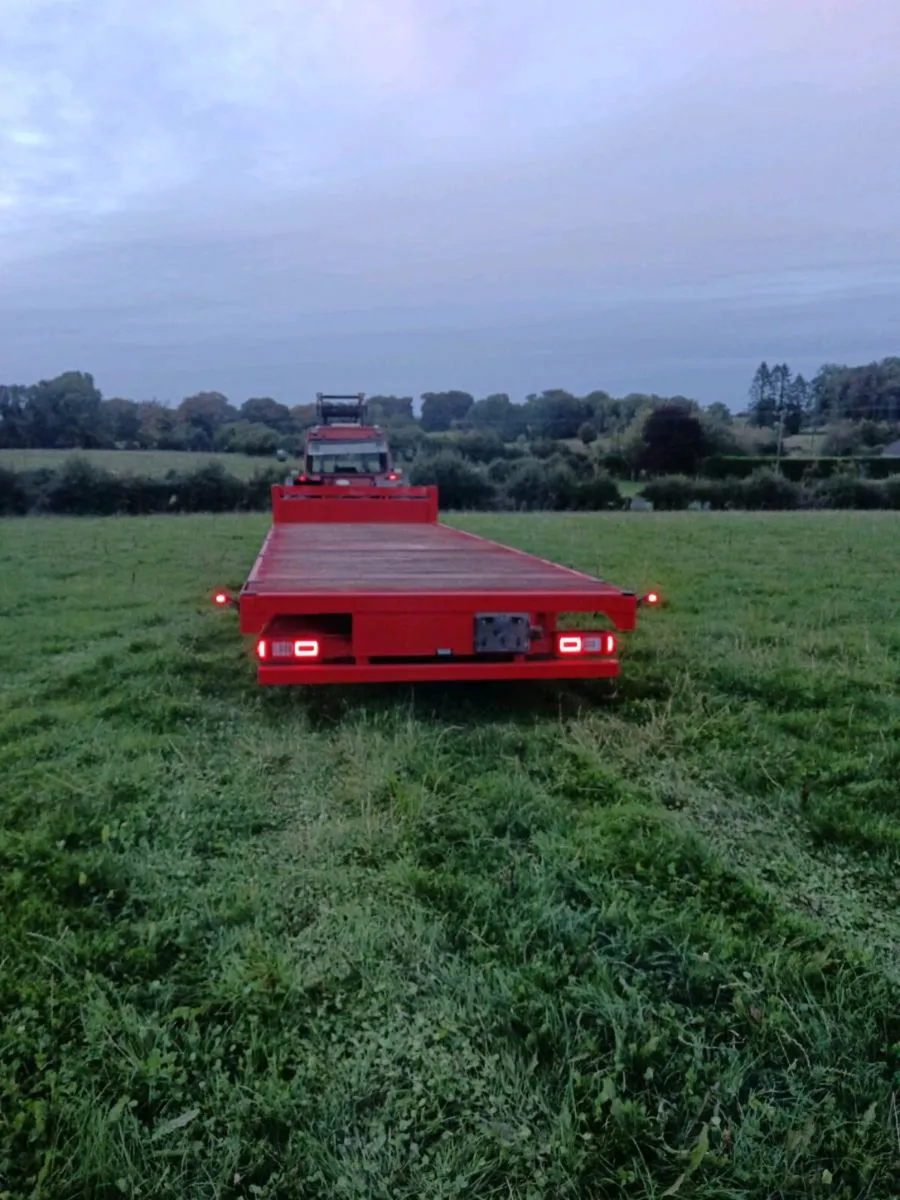 35ft bale/flat trailer - Image 3