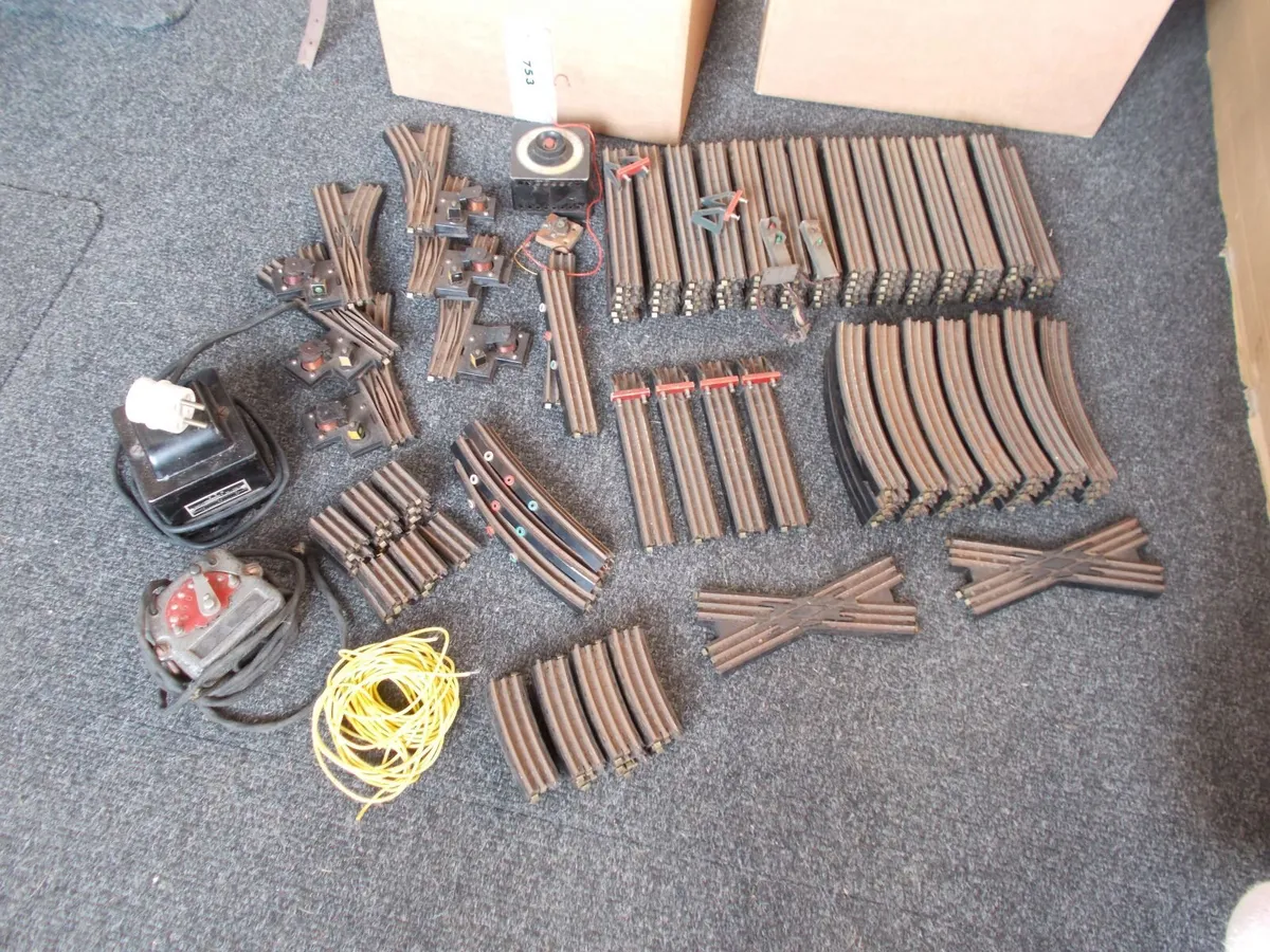 Lot of T.T.R. Model Railway Equipment - Image 3