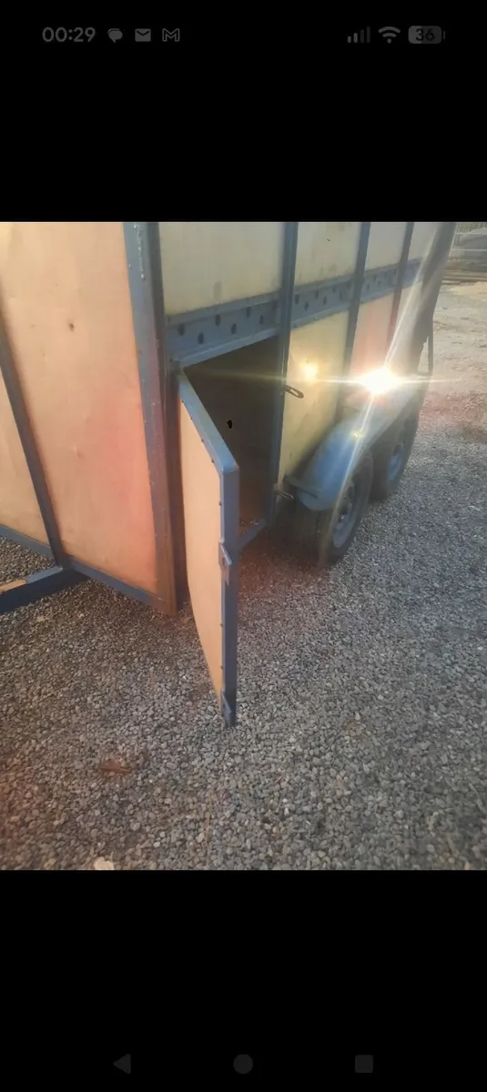 Cattle box - Image 3