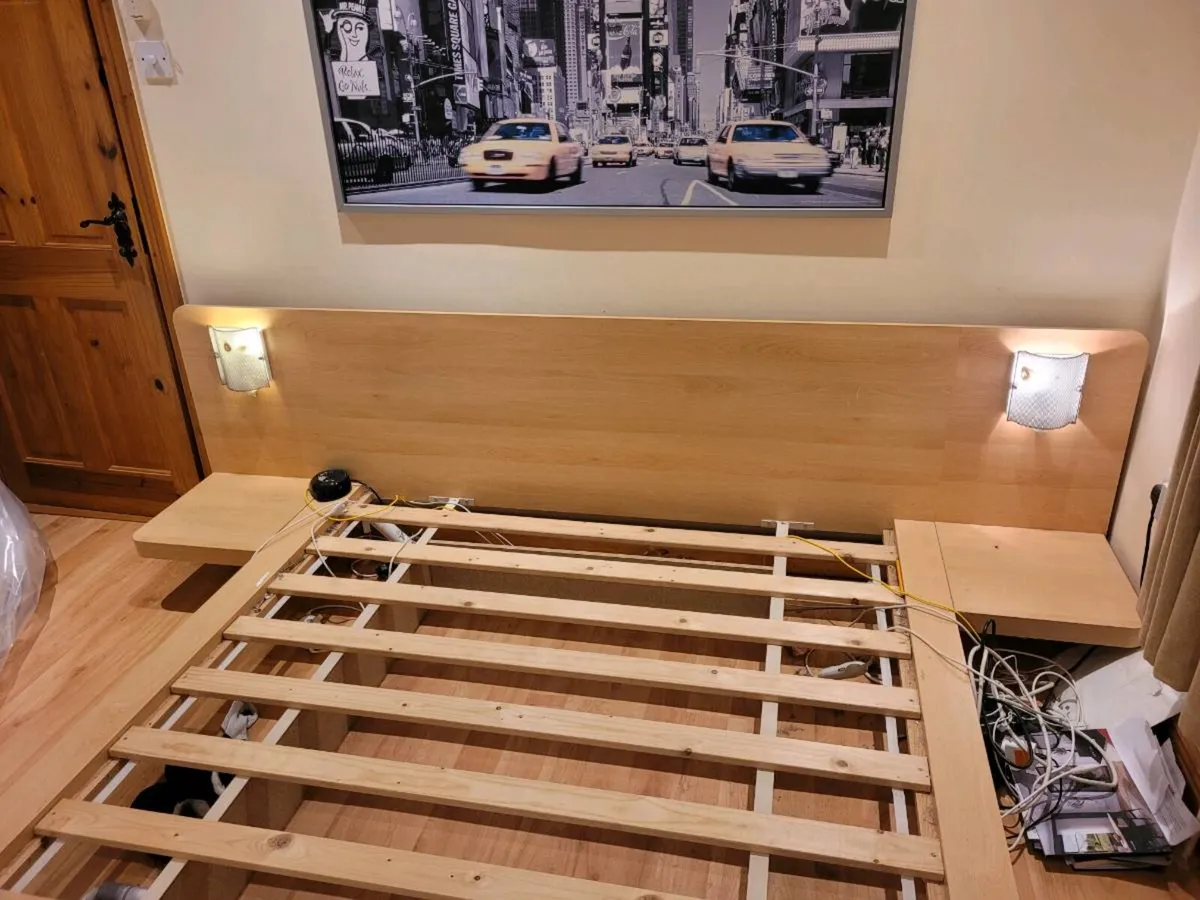 King size bed - Image 3