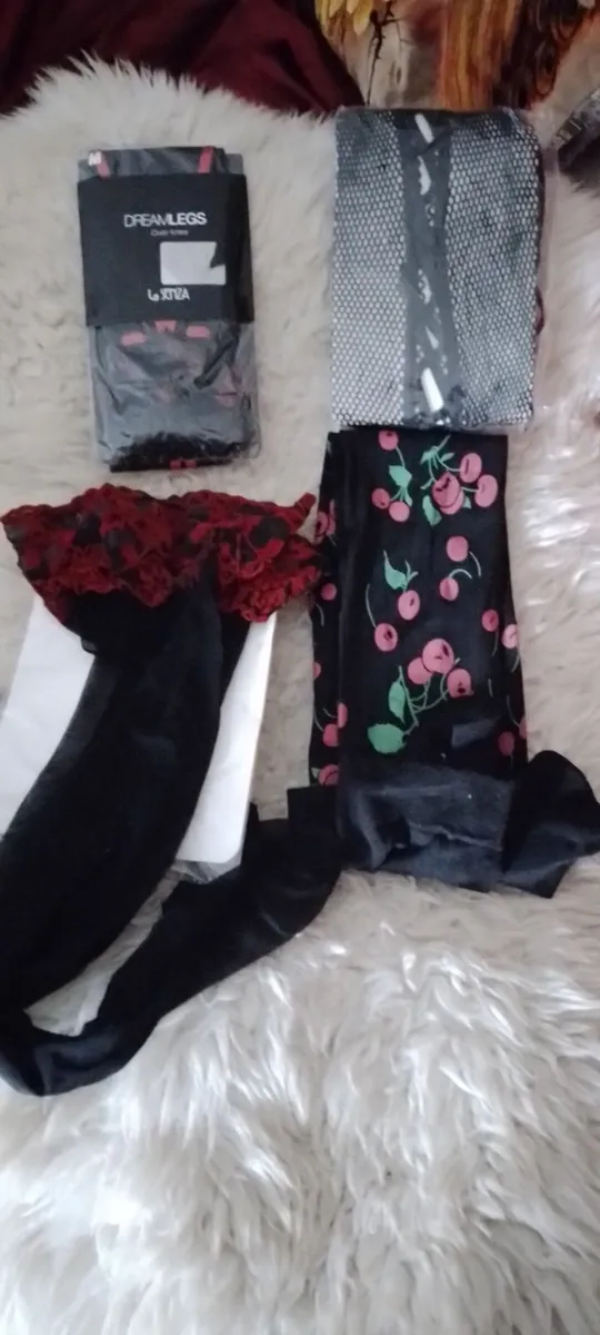 Crossdresser .hosiery - Image 1