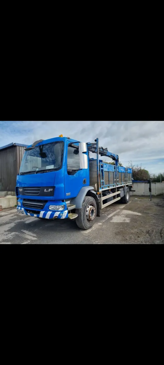 Daf lf with remote control crane - Image 1