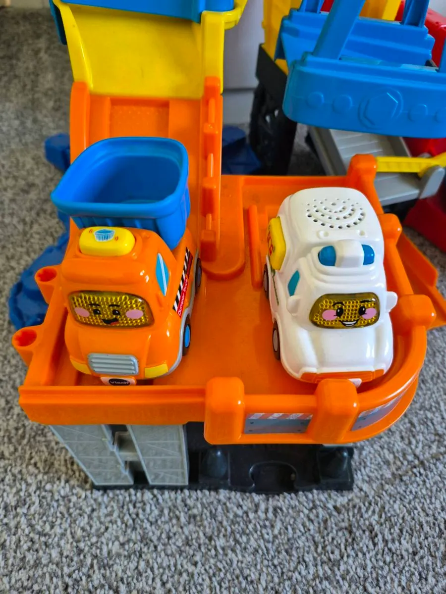 VTech Toot-Toot Drivers Construction Site Playset - Image 2