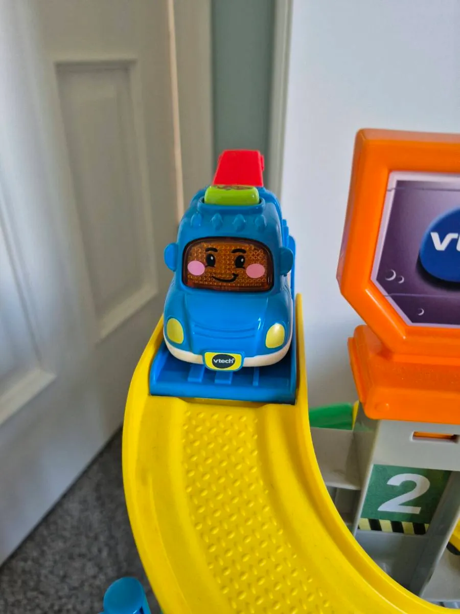 VTech Toot-Toot Drivers Construction Site Playset - Image 3