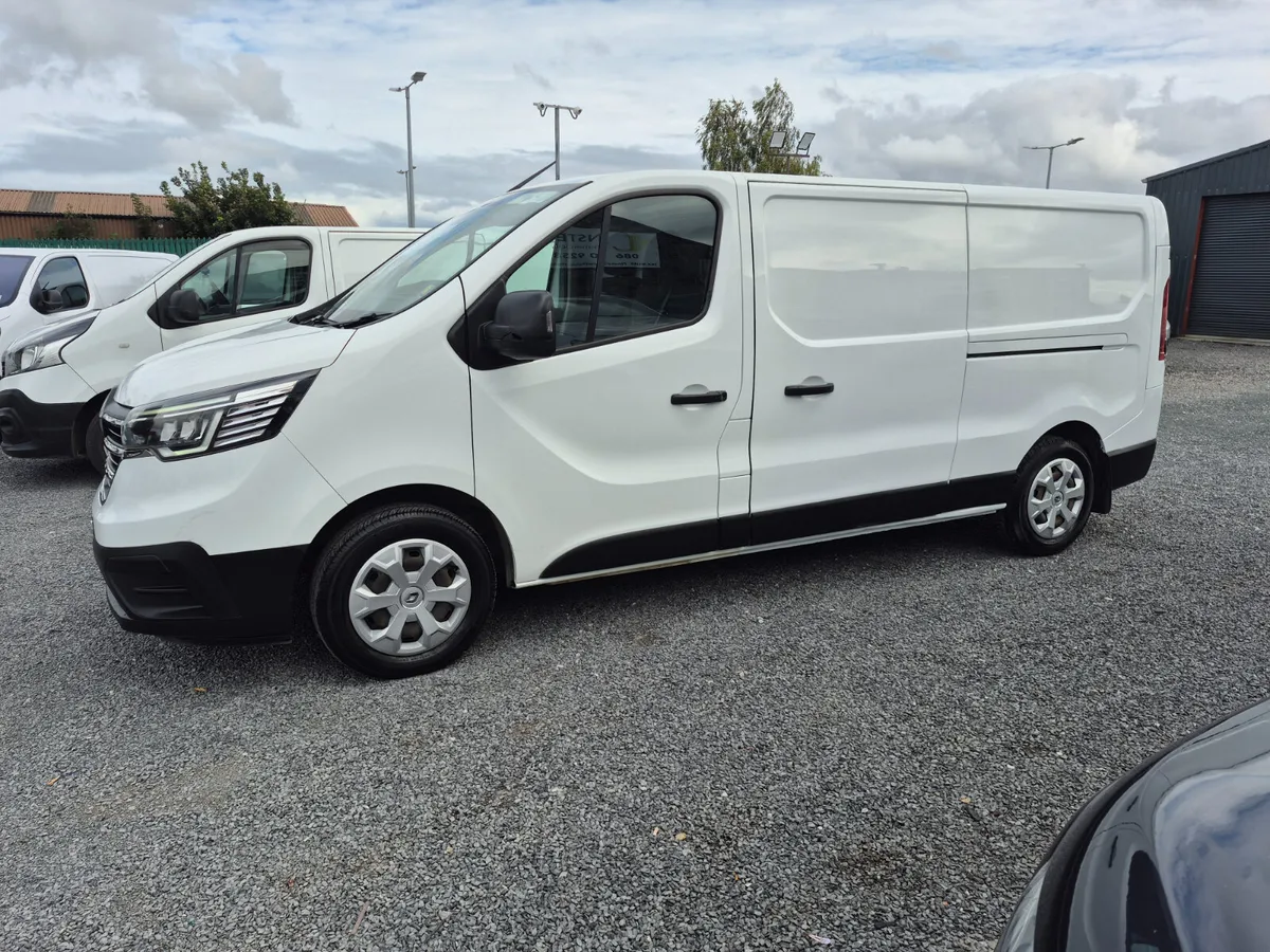 RENAULT TRAFIC BUSINESS + INCLUDES VAT - Image 4