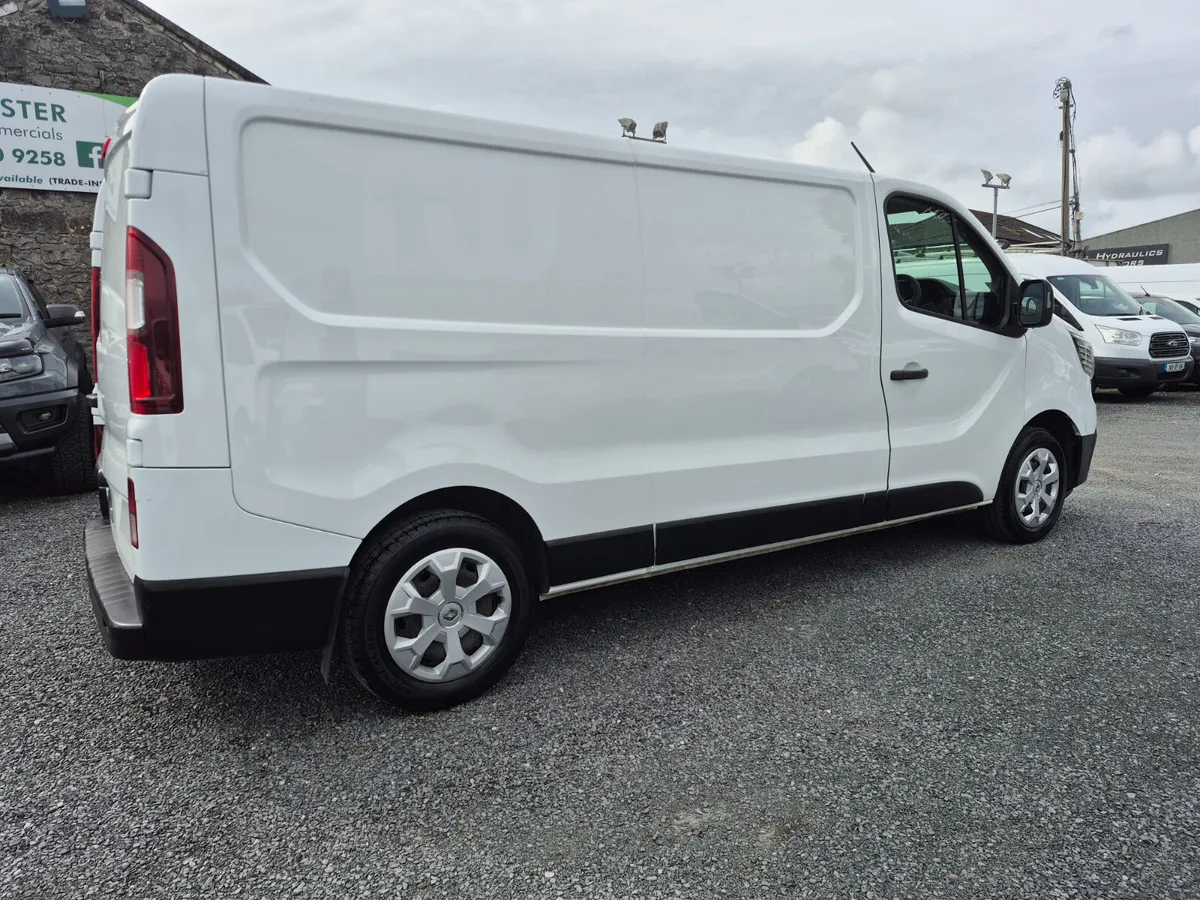 RENAULT TRAFIC BUSINESS + INCLUDES VAT - Image 3