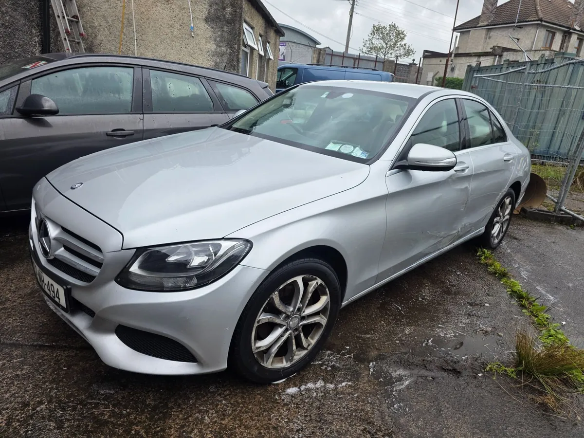 2015 Mercedes Benz c180 Bluetec - Image 3