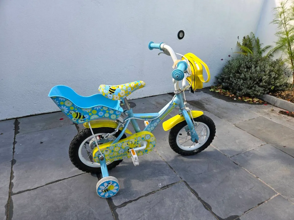 Child's Bicycle - Image 3