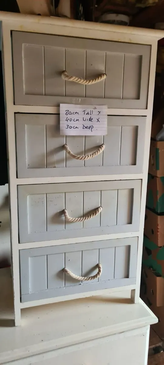 Nice wooden storage unit 4 x drawers