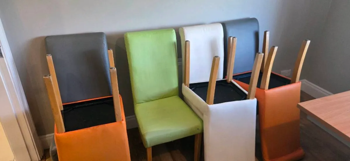 Kitchen table chairs