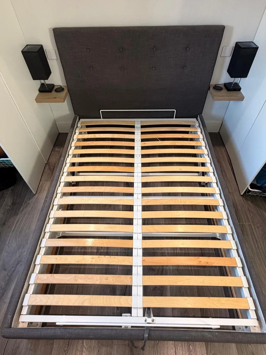 Bed frame - Image 1