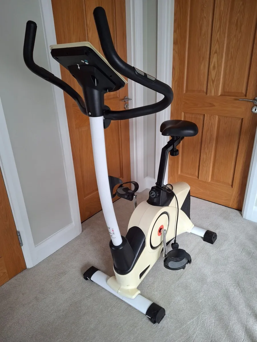 Exercise bike - Image 1