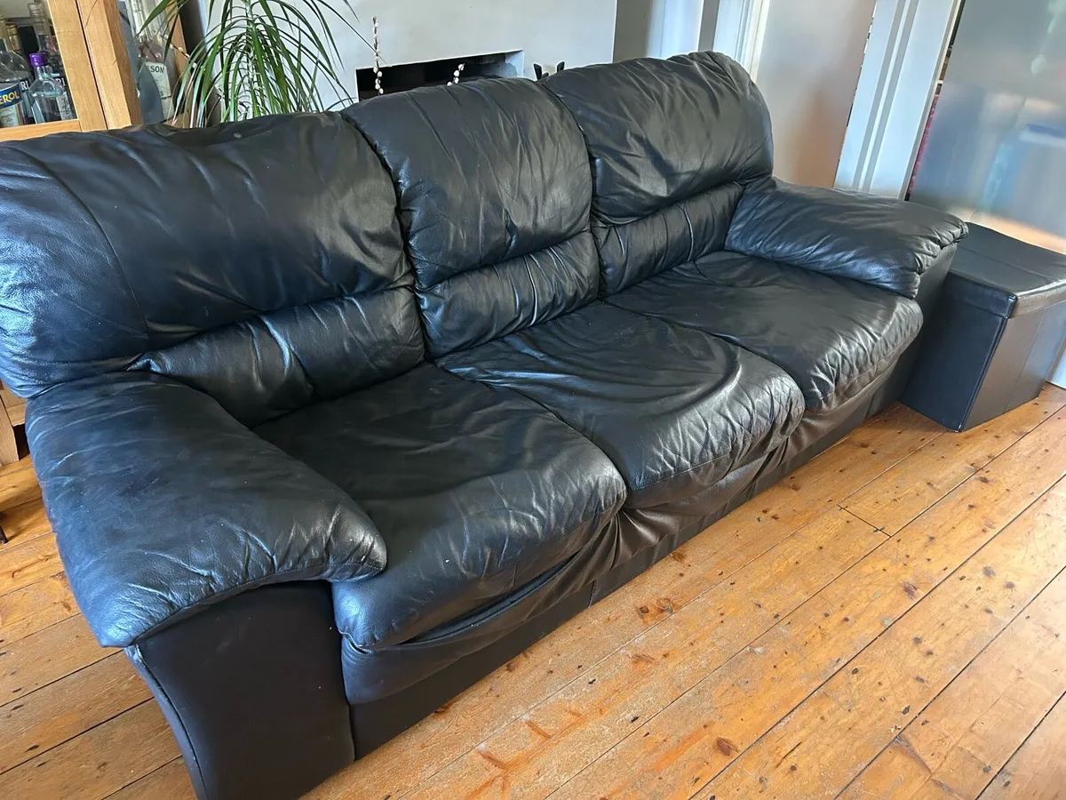 Black leather sofa & armchair - Image 3
