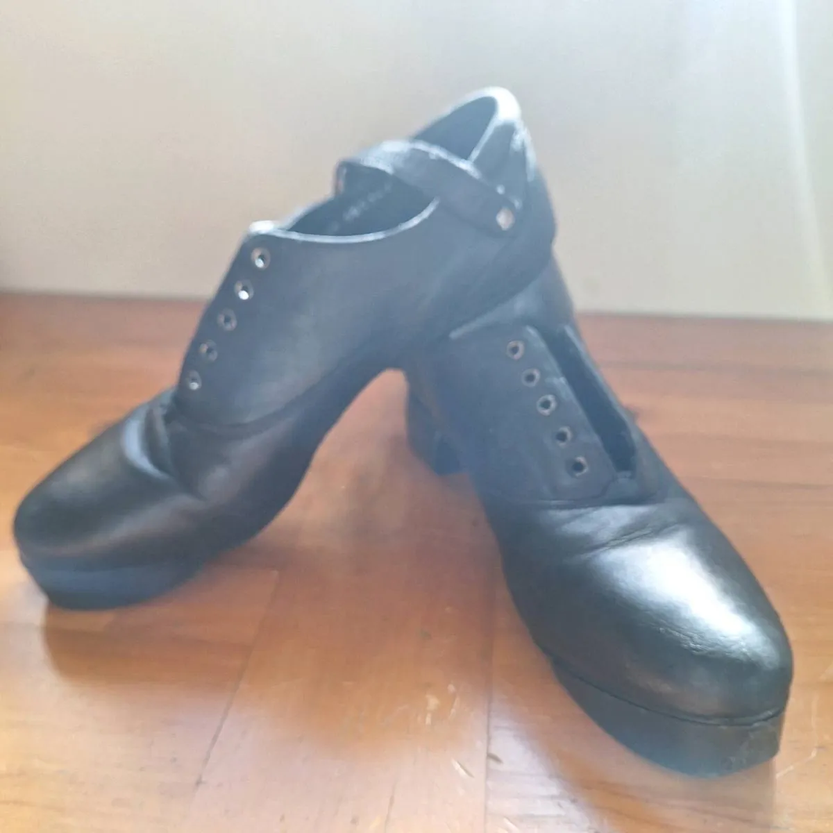Size 7 Irish dance heavy shoe - Image 2