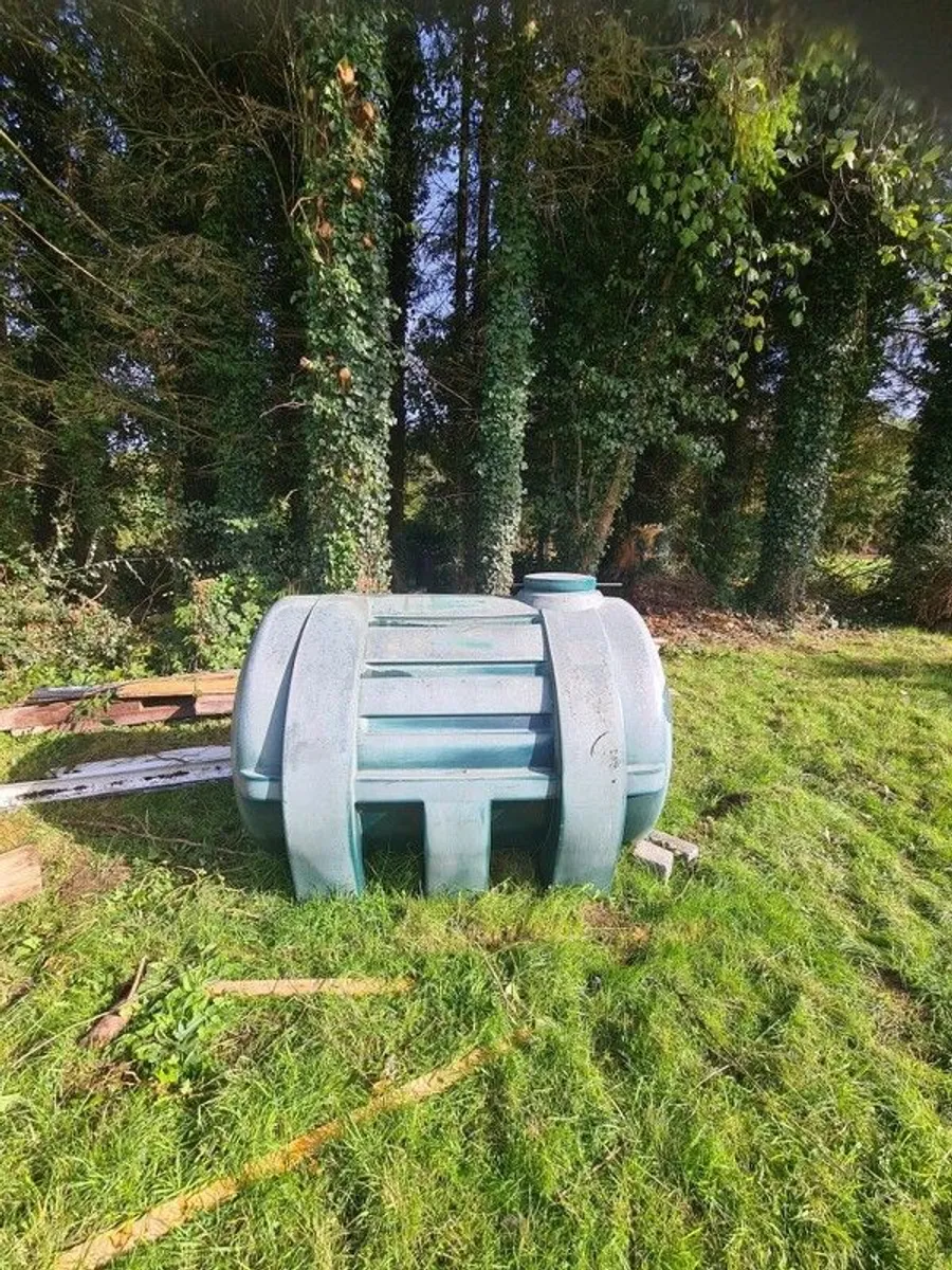 Oil tank - Image 3