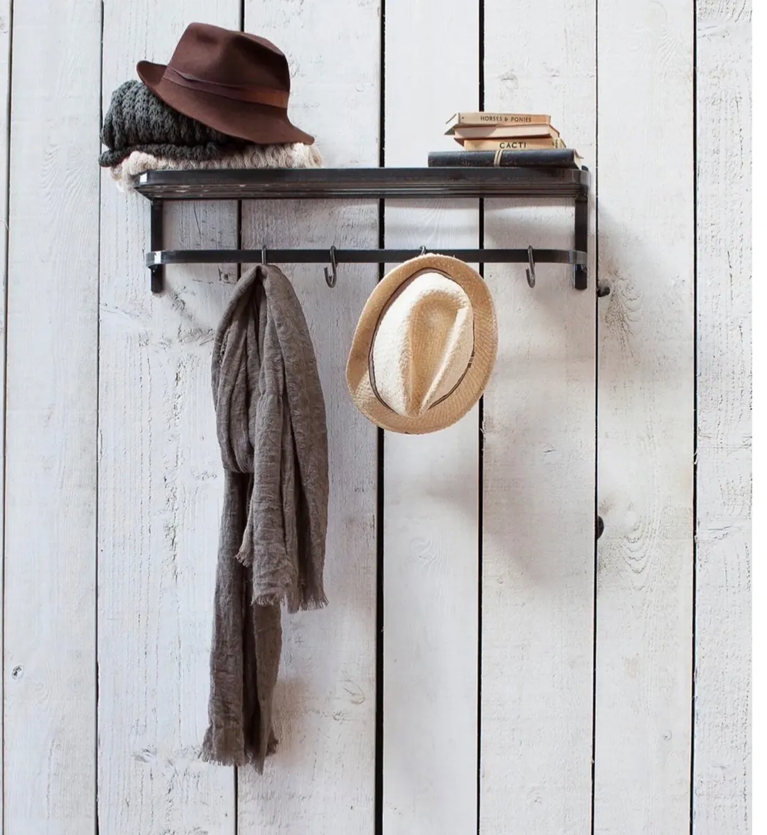 Luggage rack - Image 1