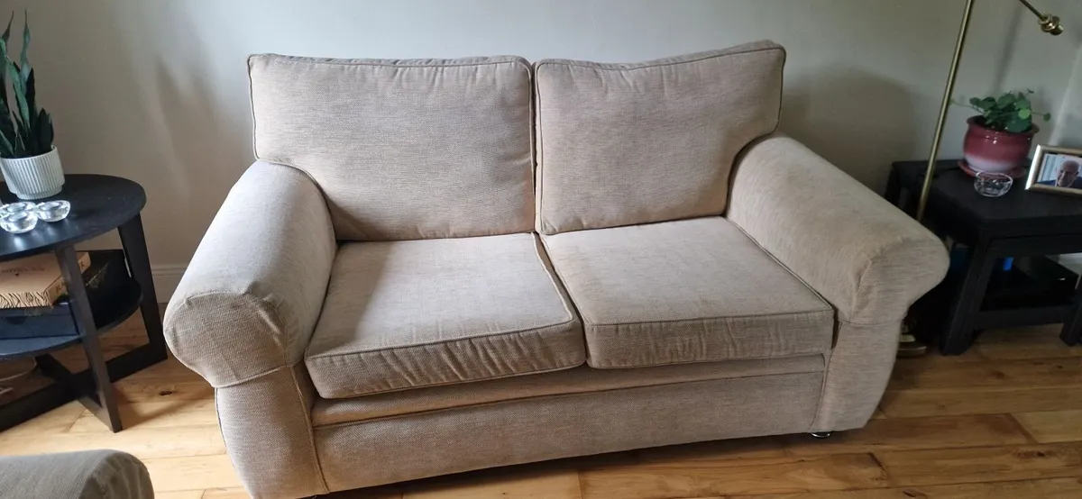 3 seater beige sofas - Image 4