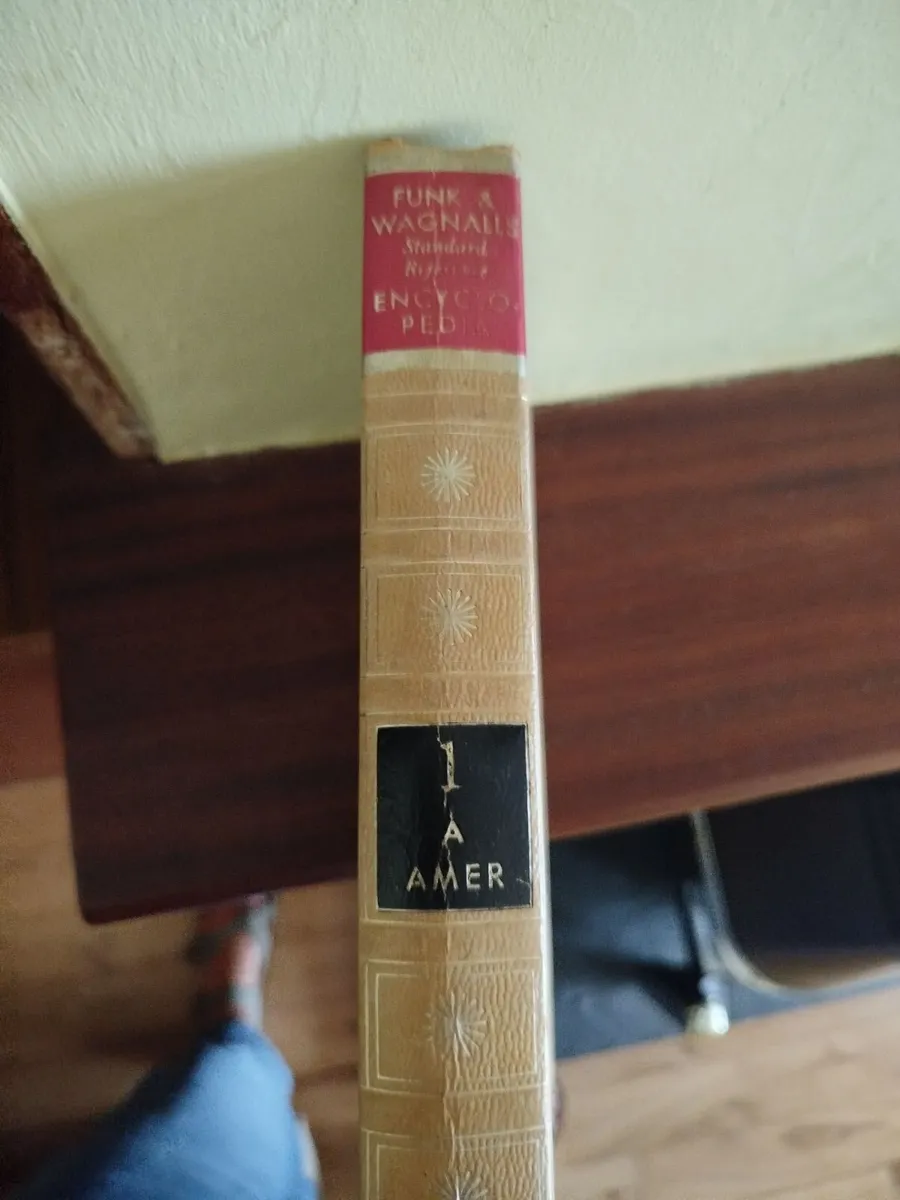 Encyclopedia Set - Image 3