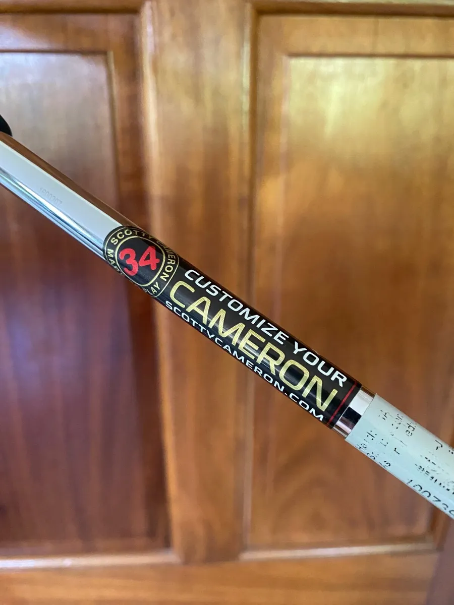 Scotty Cameron 34 inch Select Fastback As New - Image 3