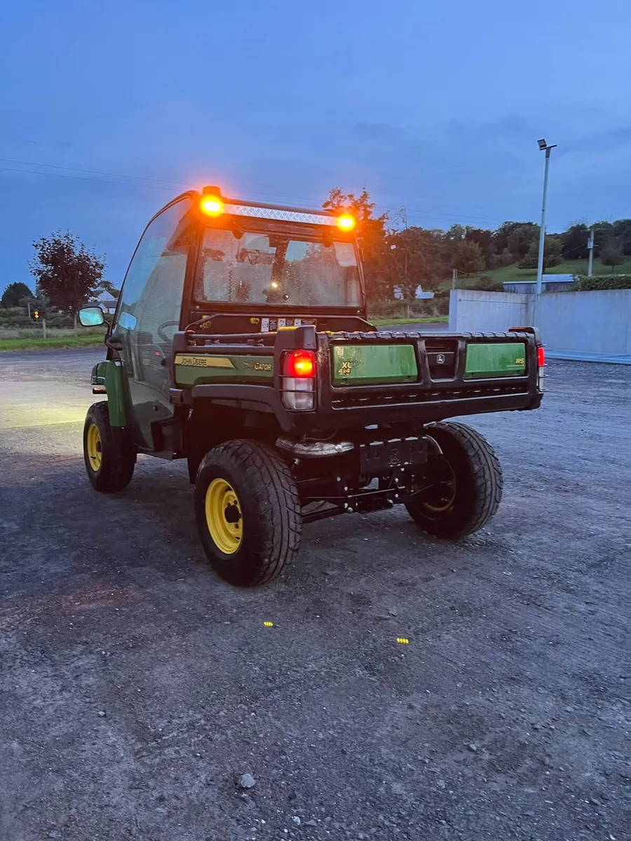 141 John Deere Gator 850d - Image 4